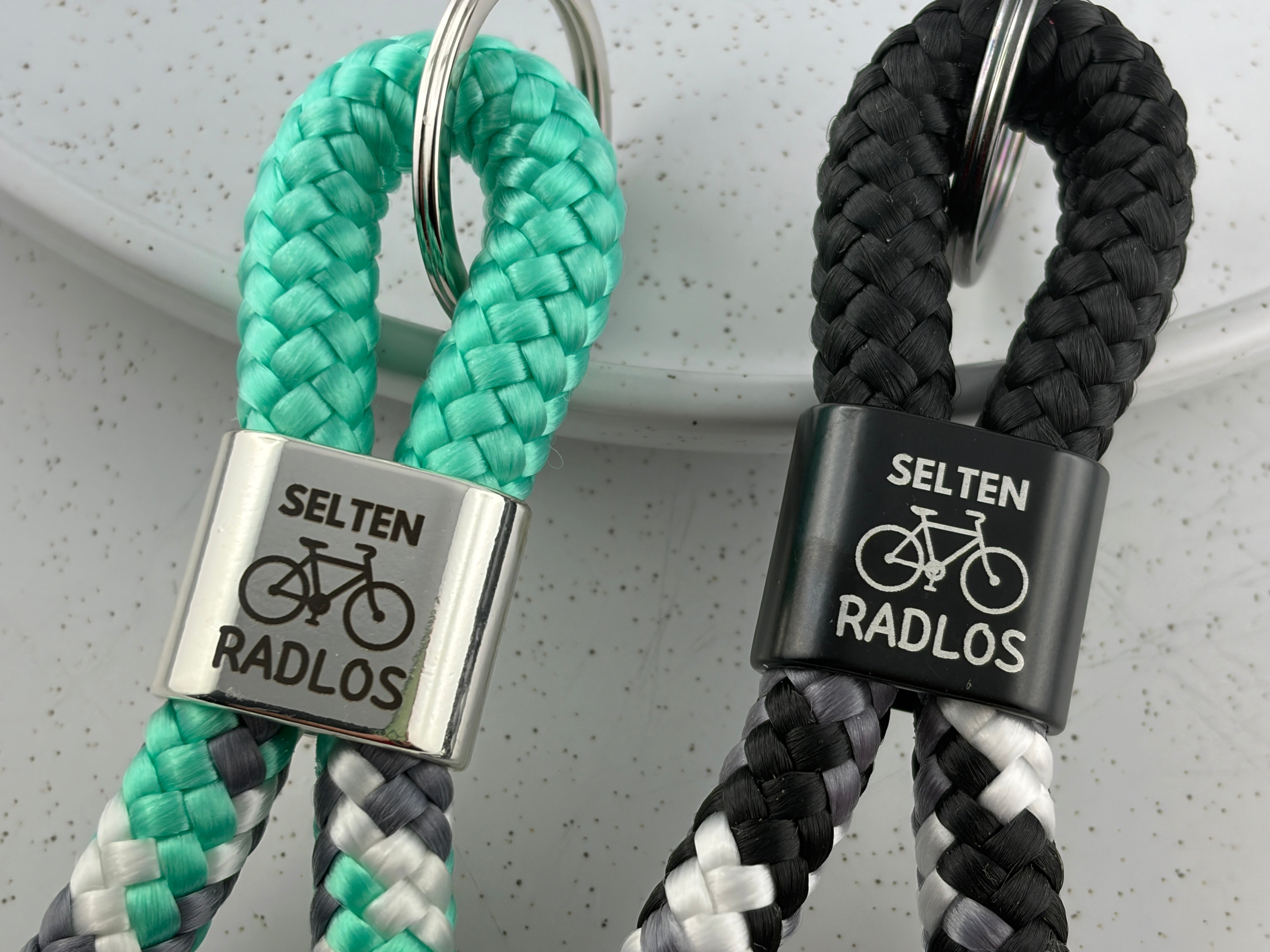 Selten Radlos - Schlüsselanhänger aus Segelseil | Handgefertigtes Geschenk für Fahrradfans