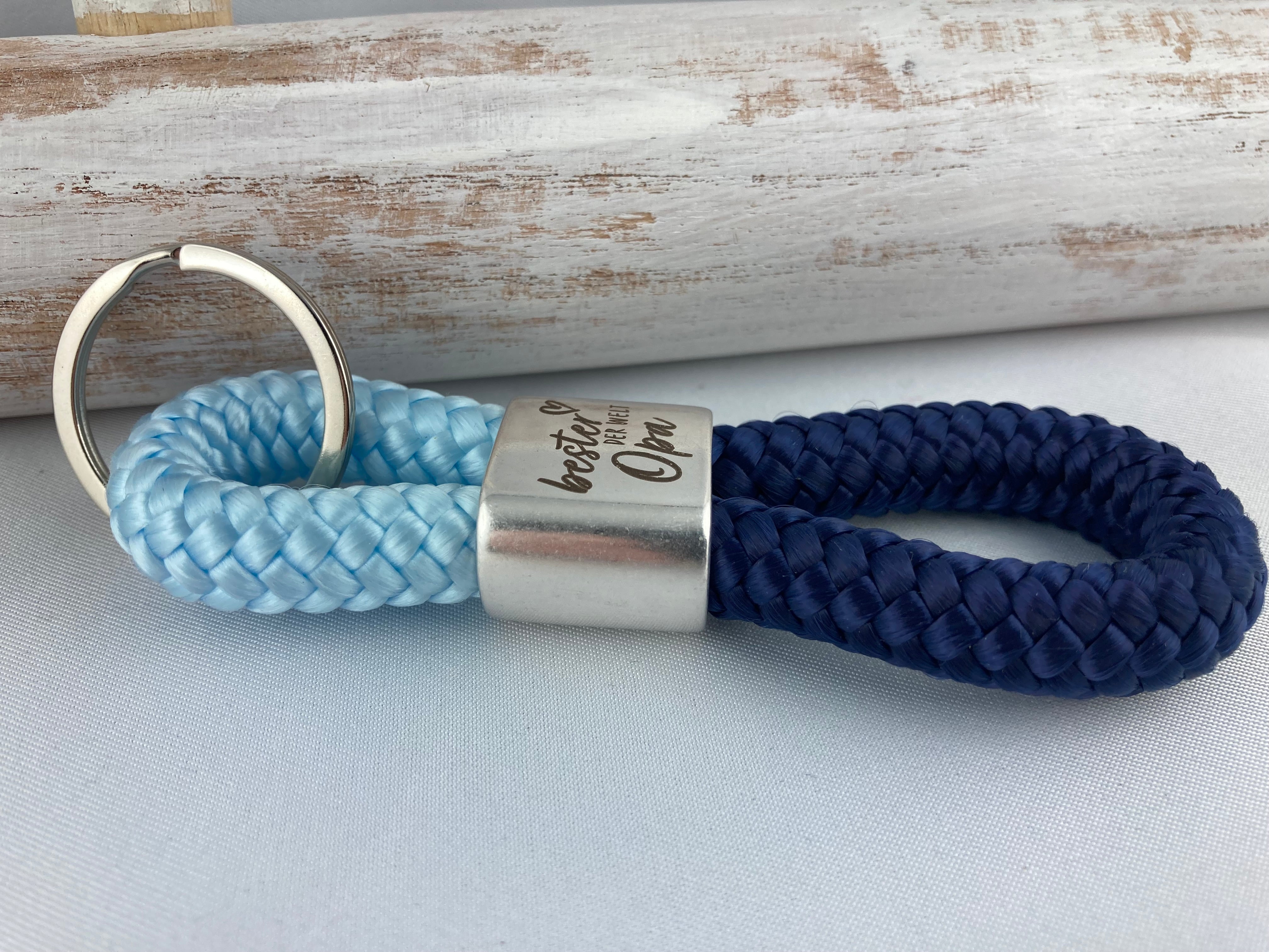 Schlüsselanhänger aus Segelseil mit Gravur "Bester Opa der Welt" - Handgefertigt in hellblau/dunkelblau