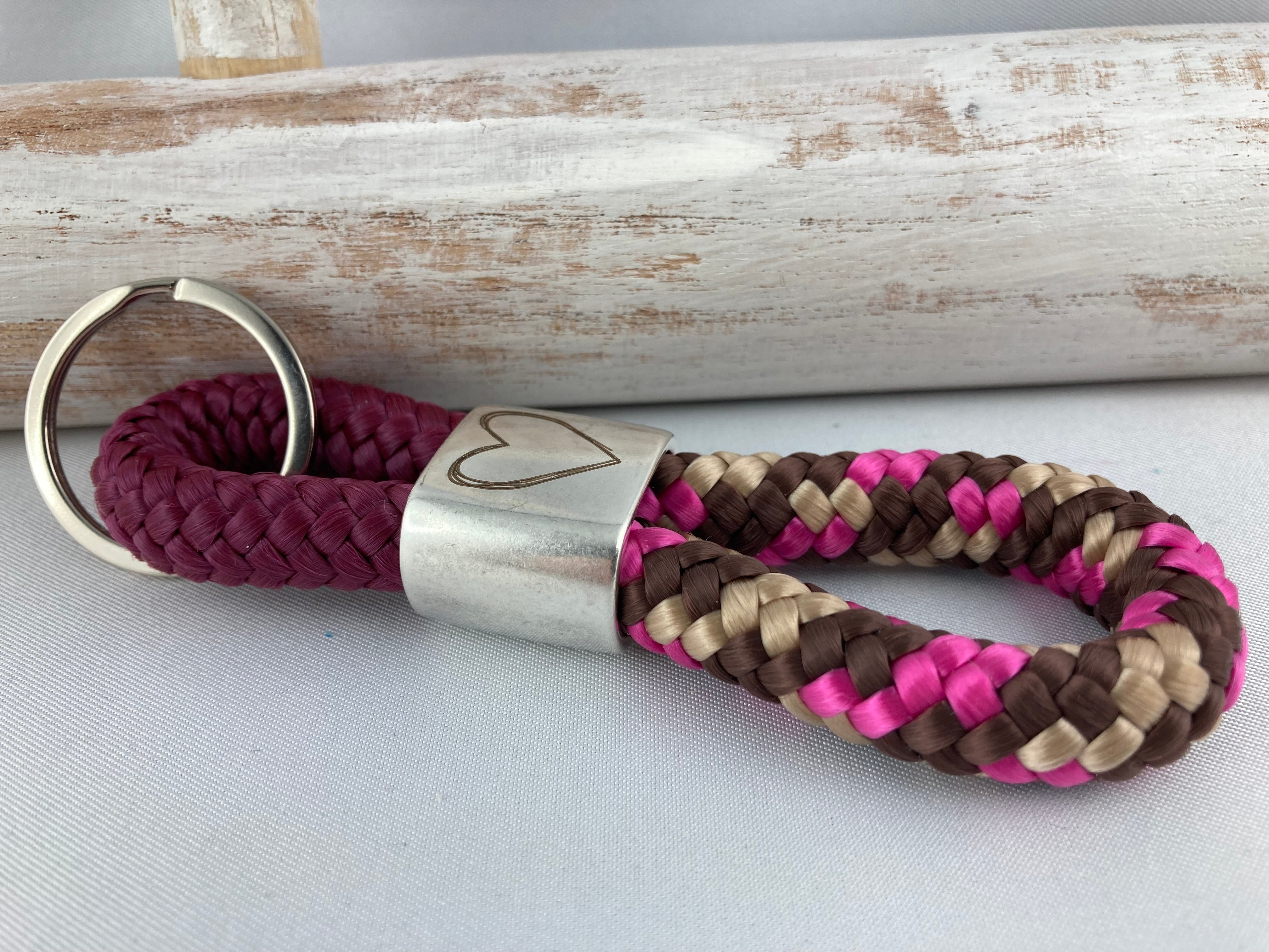 Schlüsselanhänger aus Segelseil mit graviertem Herz - klein und handlich, aubergine/ braun-pink-mix