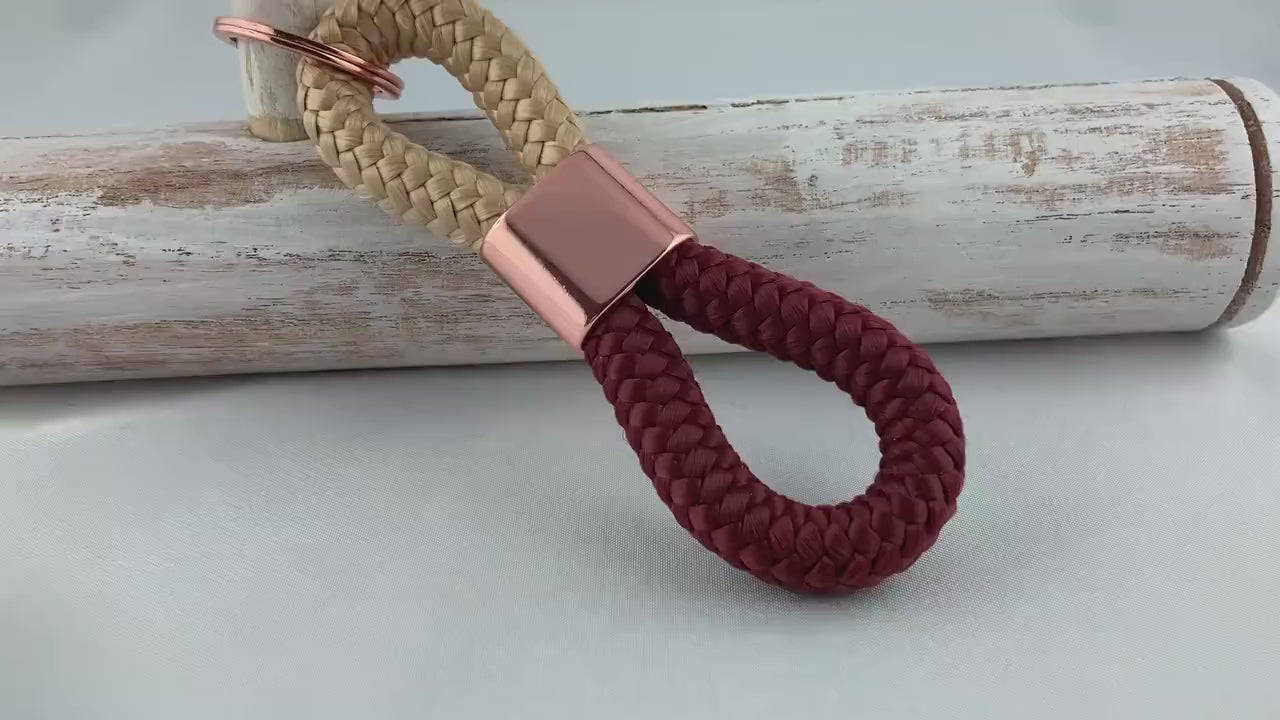 Schlüsselanhänger aus Segelseil mit Zwischenstück roségoldfarben, beige/ rost