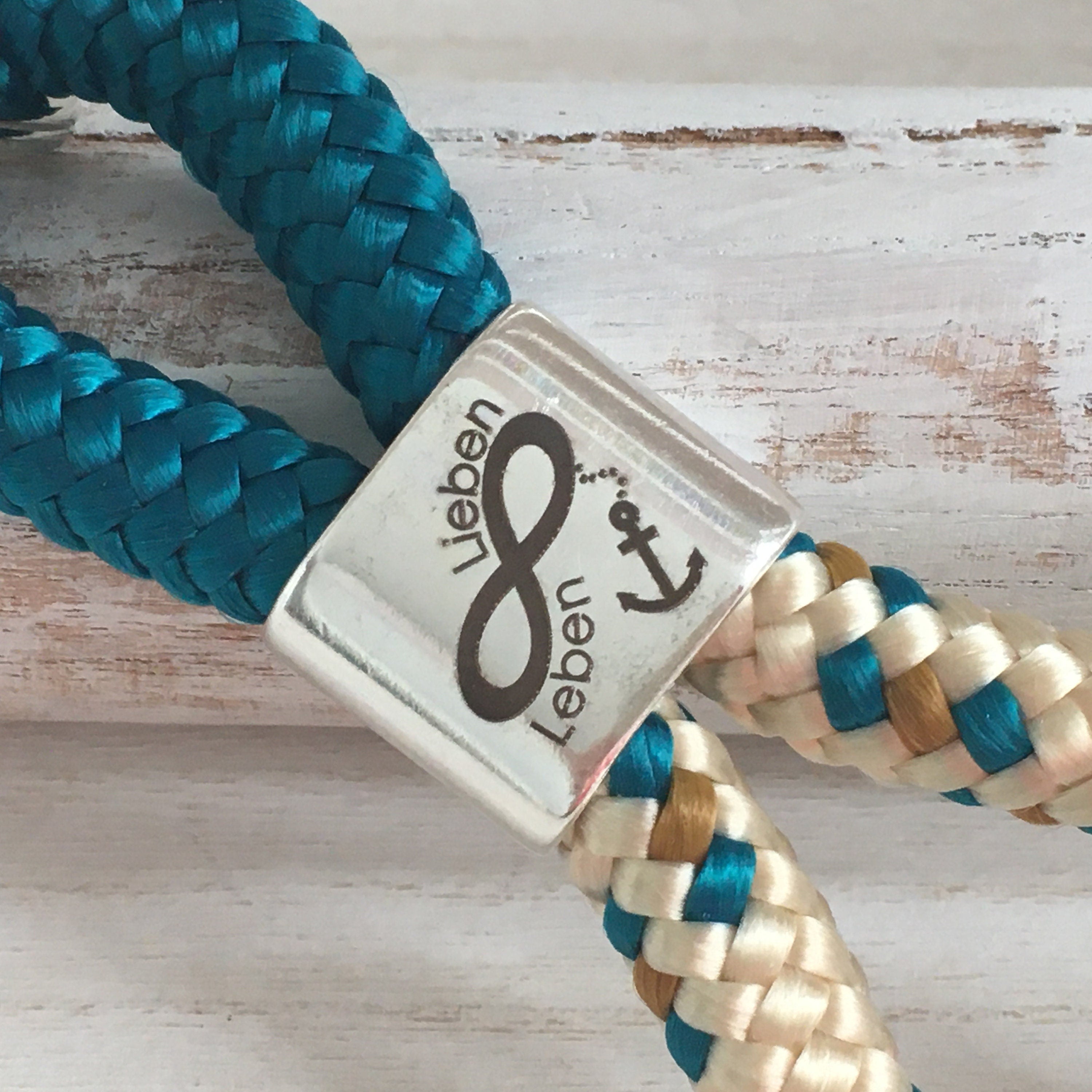 Schlüsselanhänger aus Segelseil mit versilbertem Zwischenstück mit Gravur "Unendlich Lieben, unendlich Leben", petrol/ beige-petrol-curry