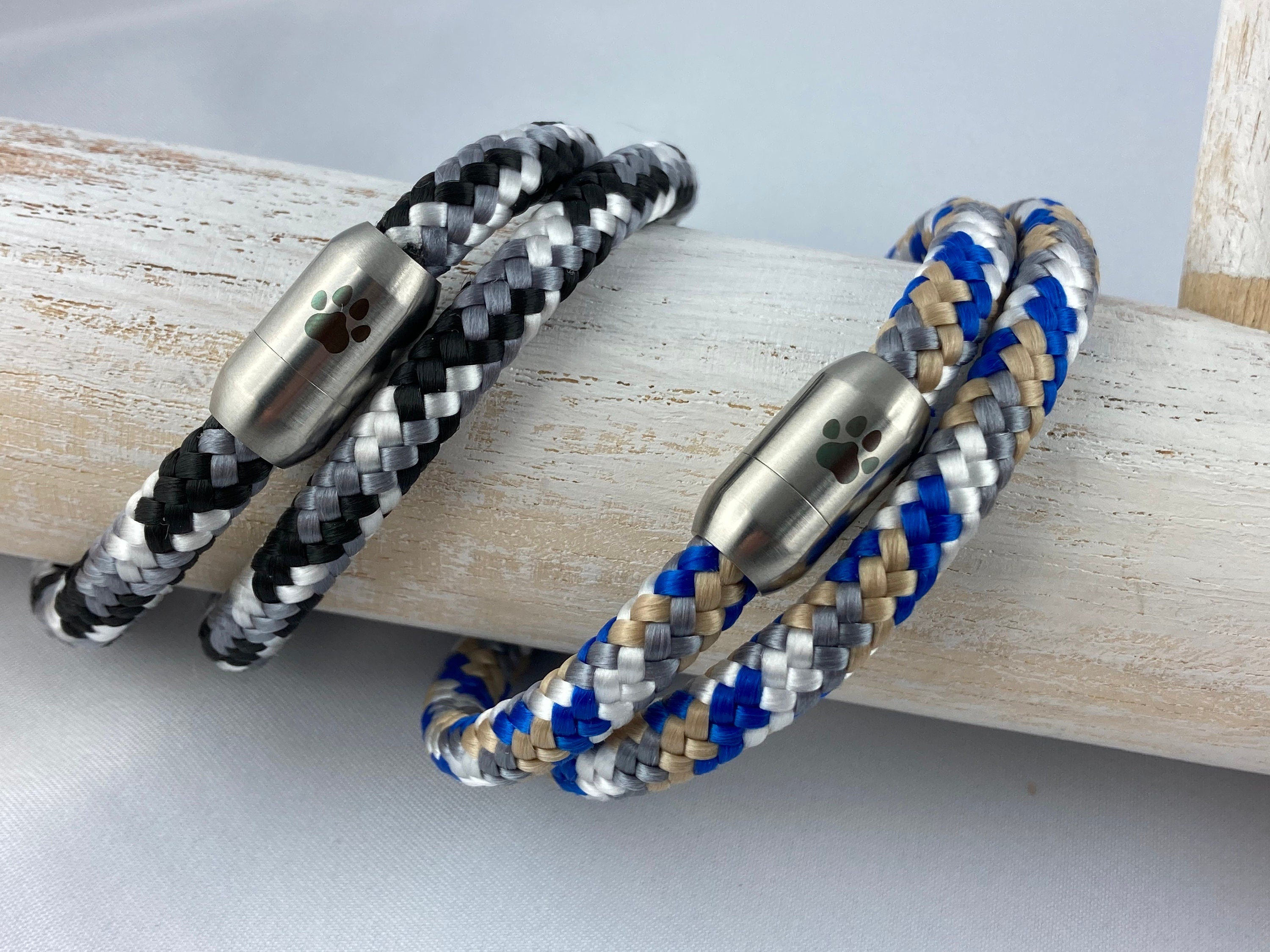 Armband aus Segelseil mit Magnetverschluss aus Edelstahl mit Gravur "Pfote" für Damen und Herren ganz individuell in Wunschfarbe