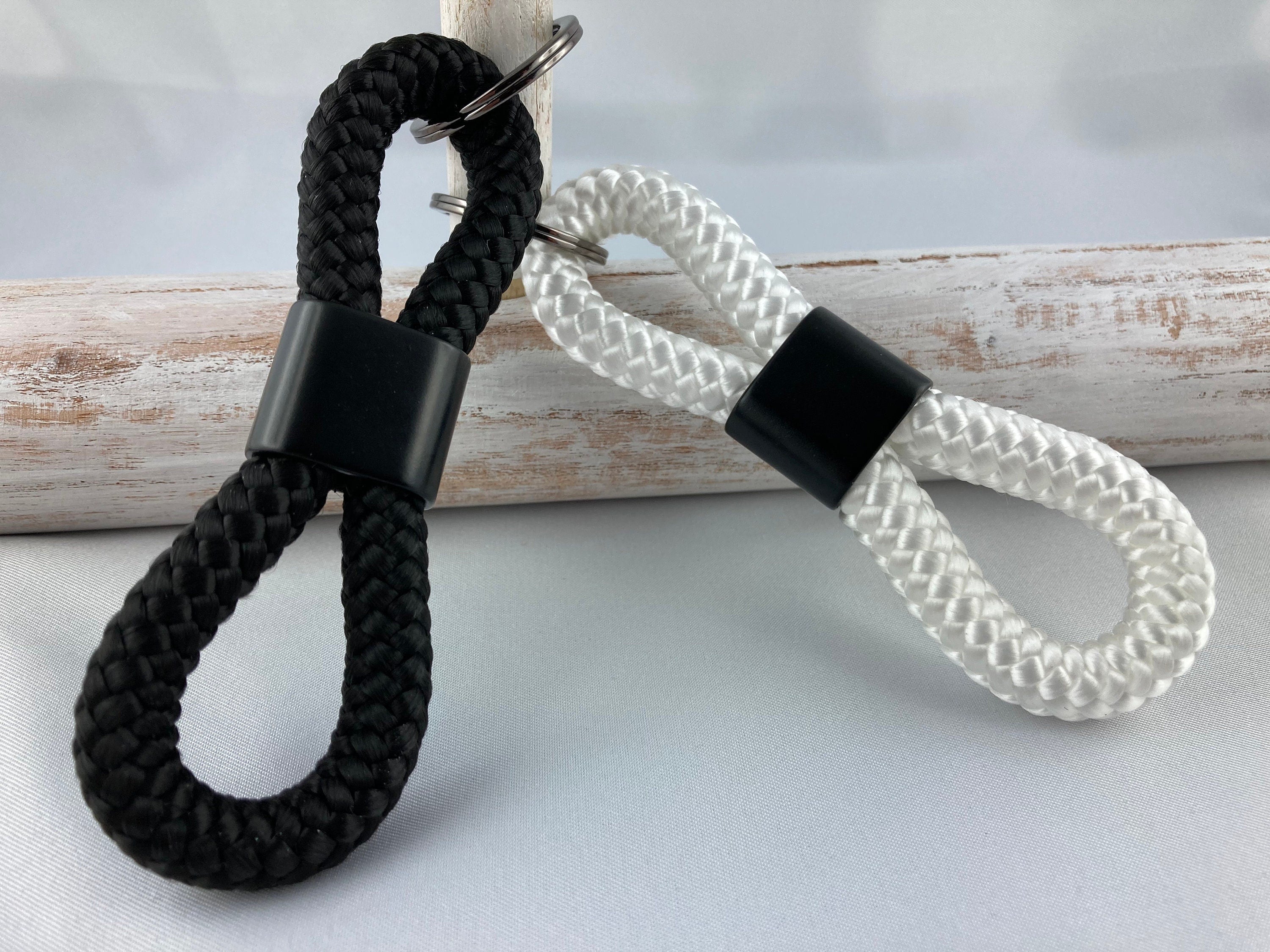 Schlüsselanhänger aus Segelseil mit schwarzem Zwischenstück matt im Partner-Set, schwarz/ schwarz und weiß/ weiß