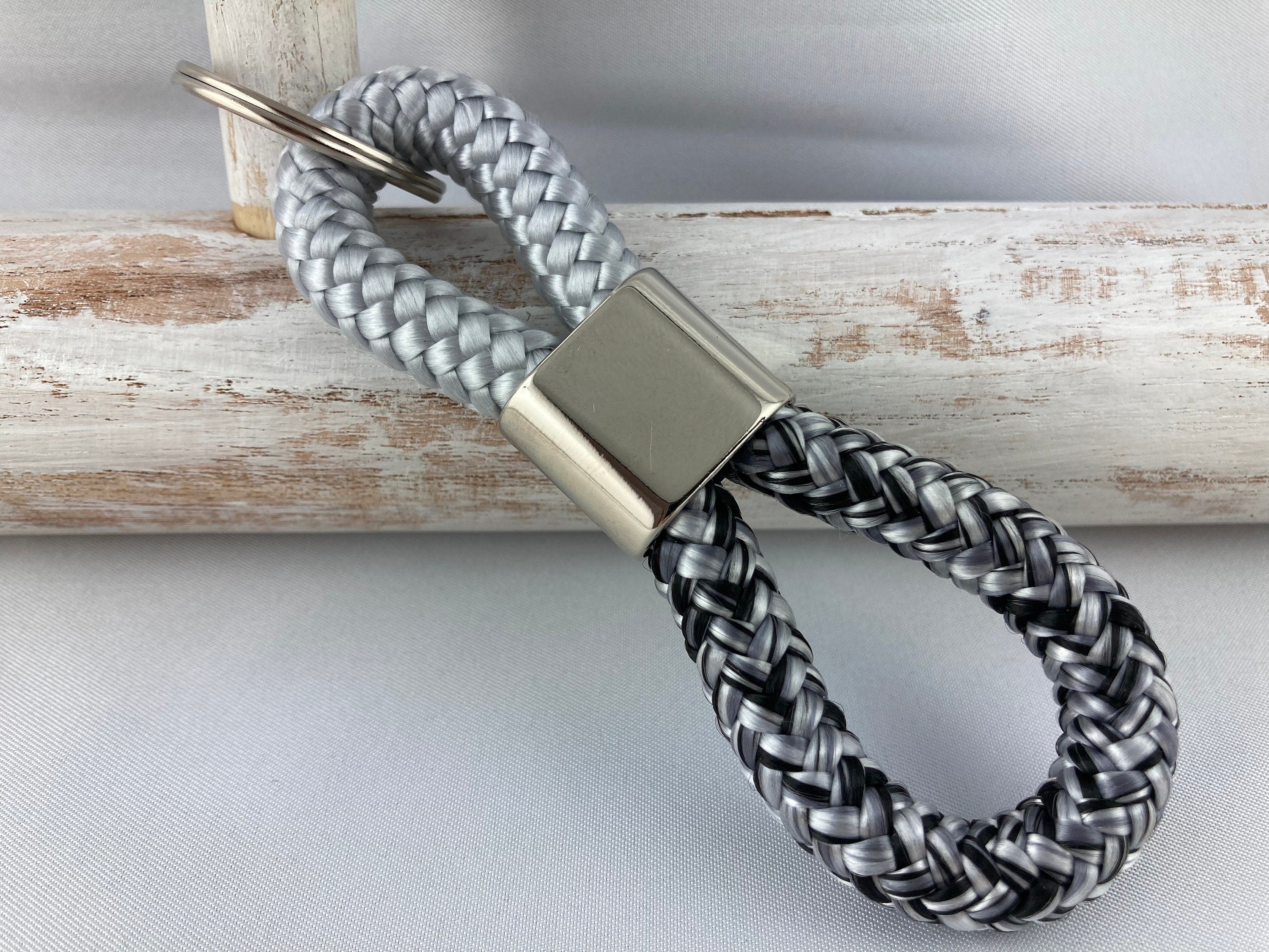 Schlüsselanhänger aus Segelseil mit Zwischenstück silberfarben, hellgrau/ grau-mix