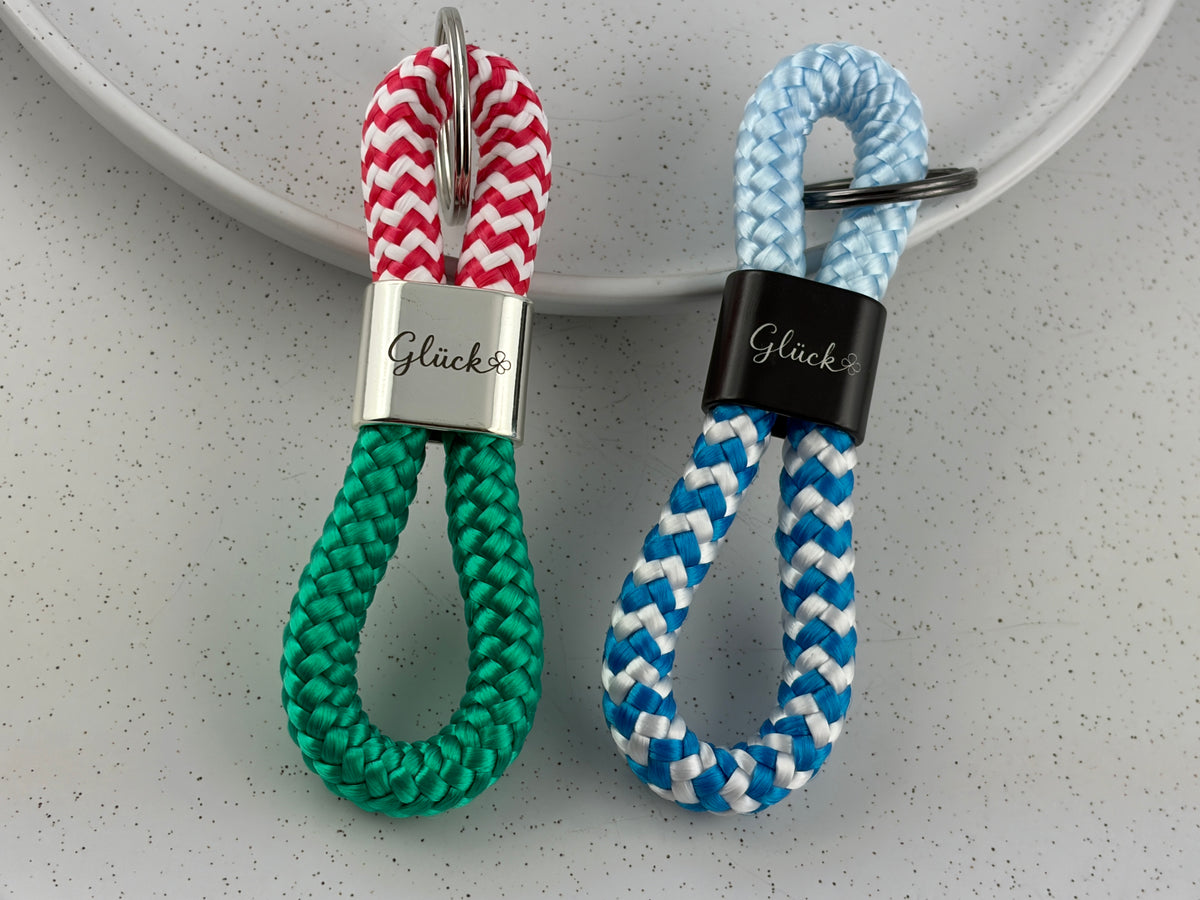 Schlüsselanhänger aus hochwertigem Segelseil mit Kleeblatt-Gravur und individueller Farbauswahl