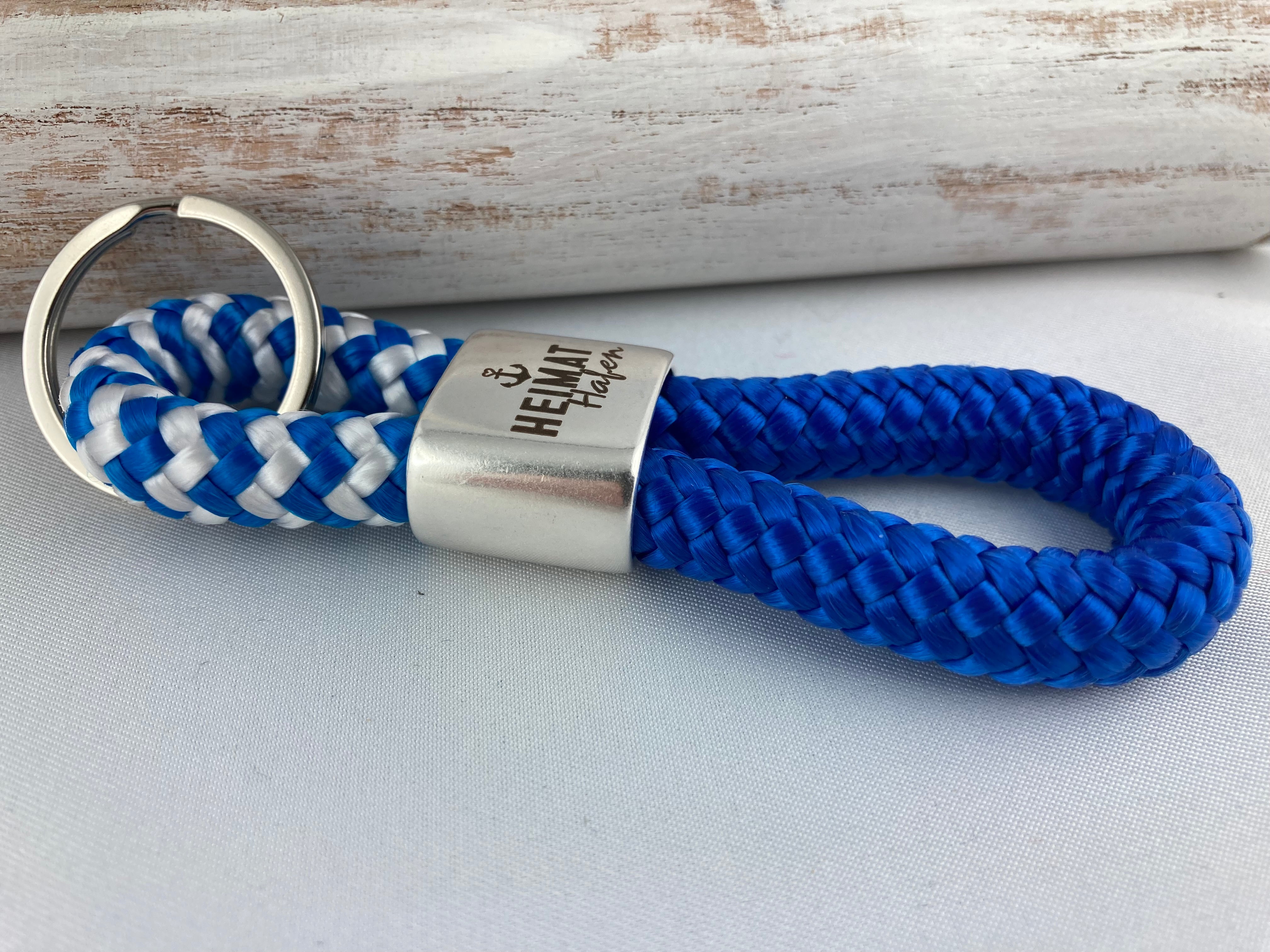 Schlüsselanhänger aus Segelseil mit Gravur "Heimathafen" - maritim, blau-weiß/ blau