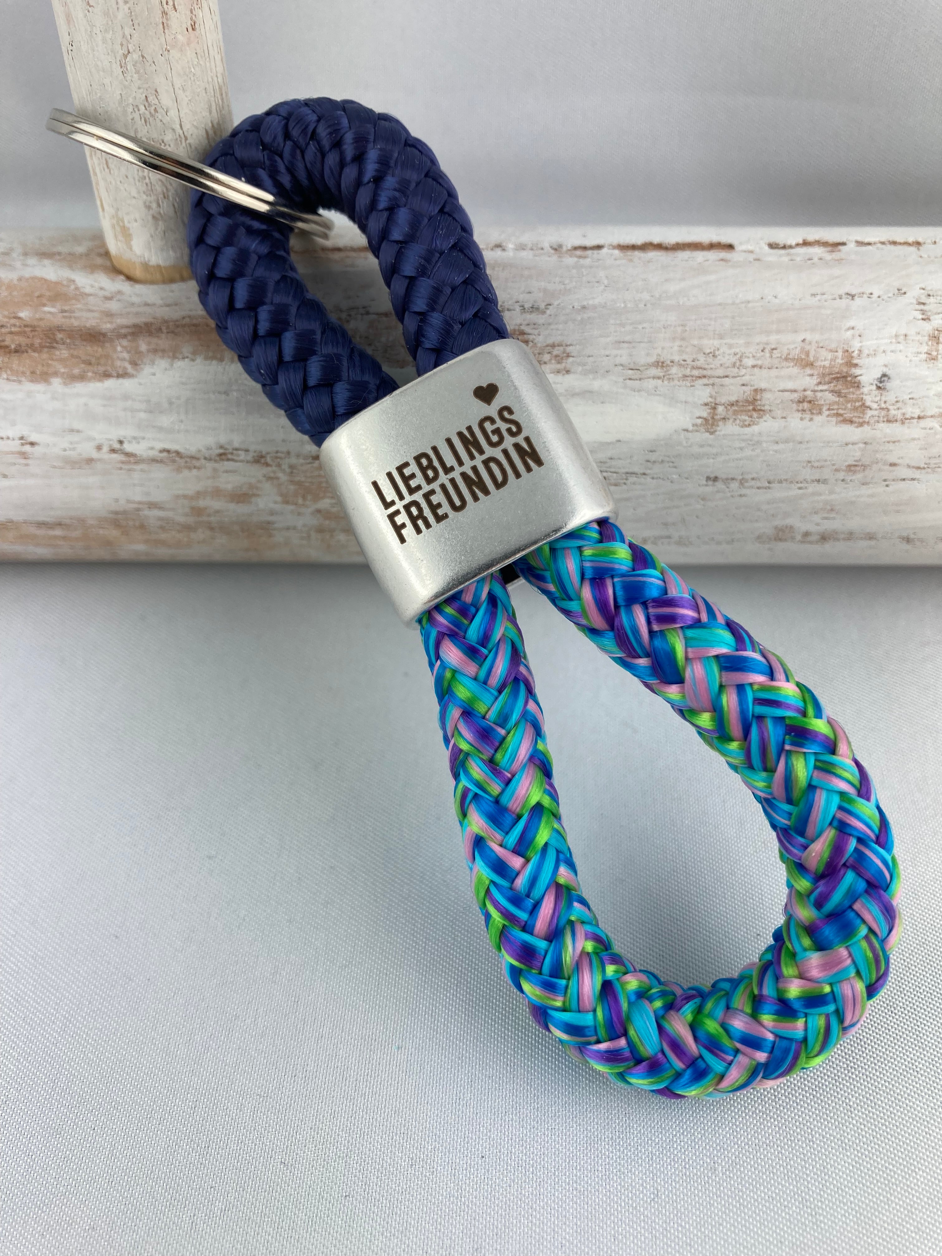 Schlüsselanhänger aus Segelseil "Lieblingsfreundin" handgefertigt und mit Herz, dunkelblau/ mermaid