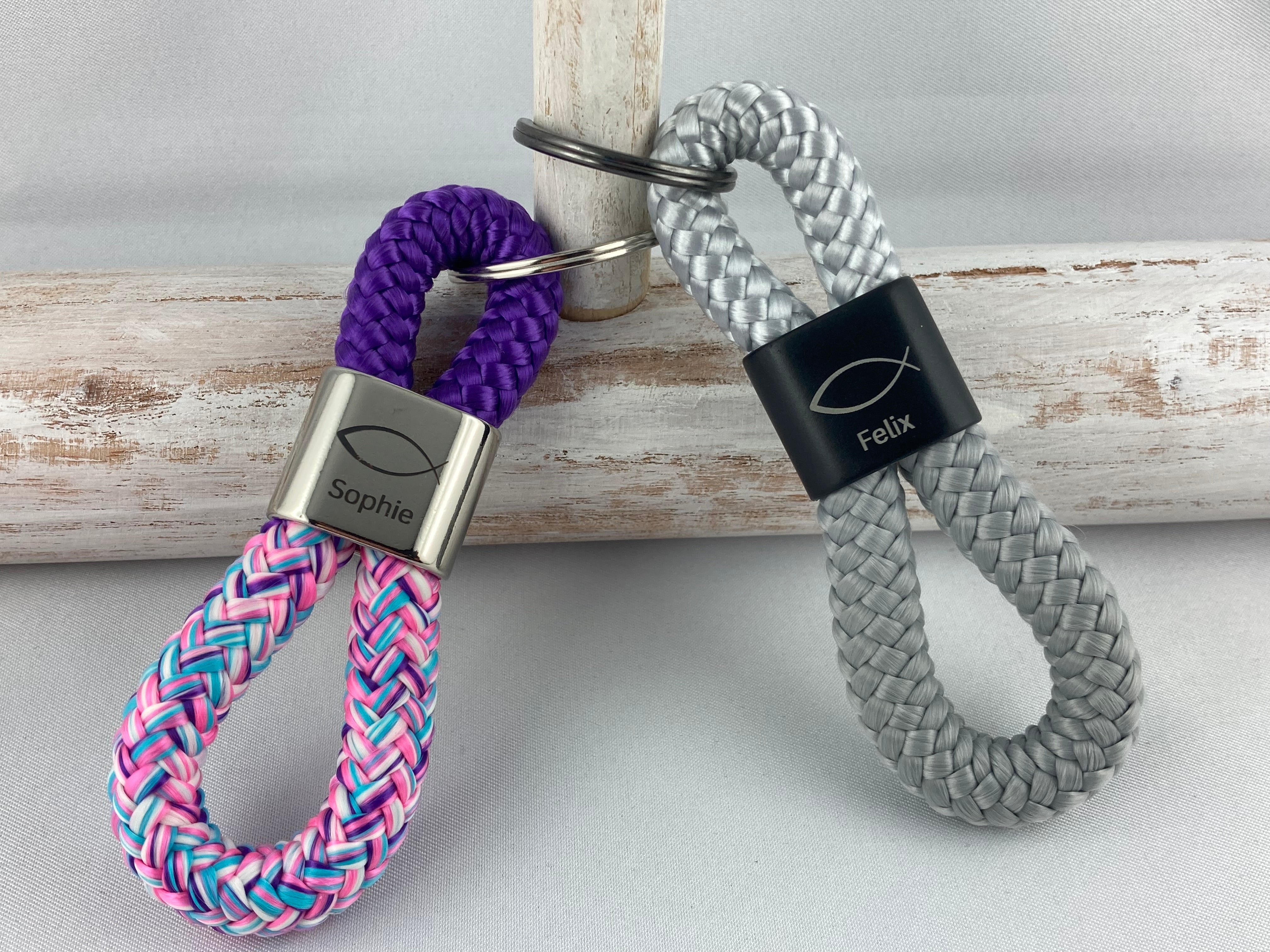 Personalisierter Schlüsselanhänger zur Kommunion und Konfirmation, Fisch-Symbol