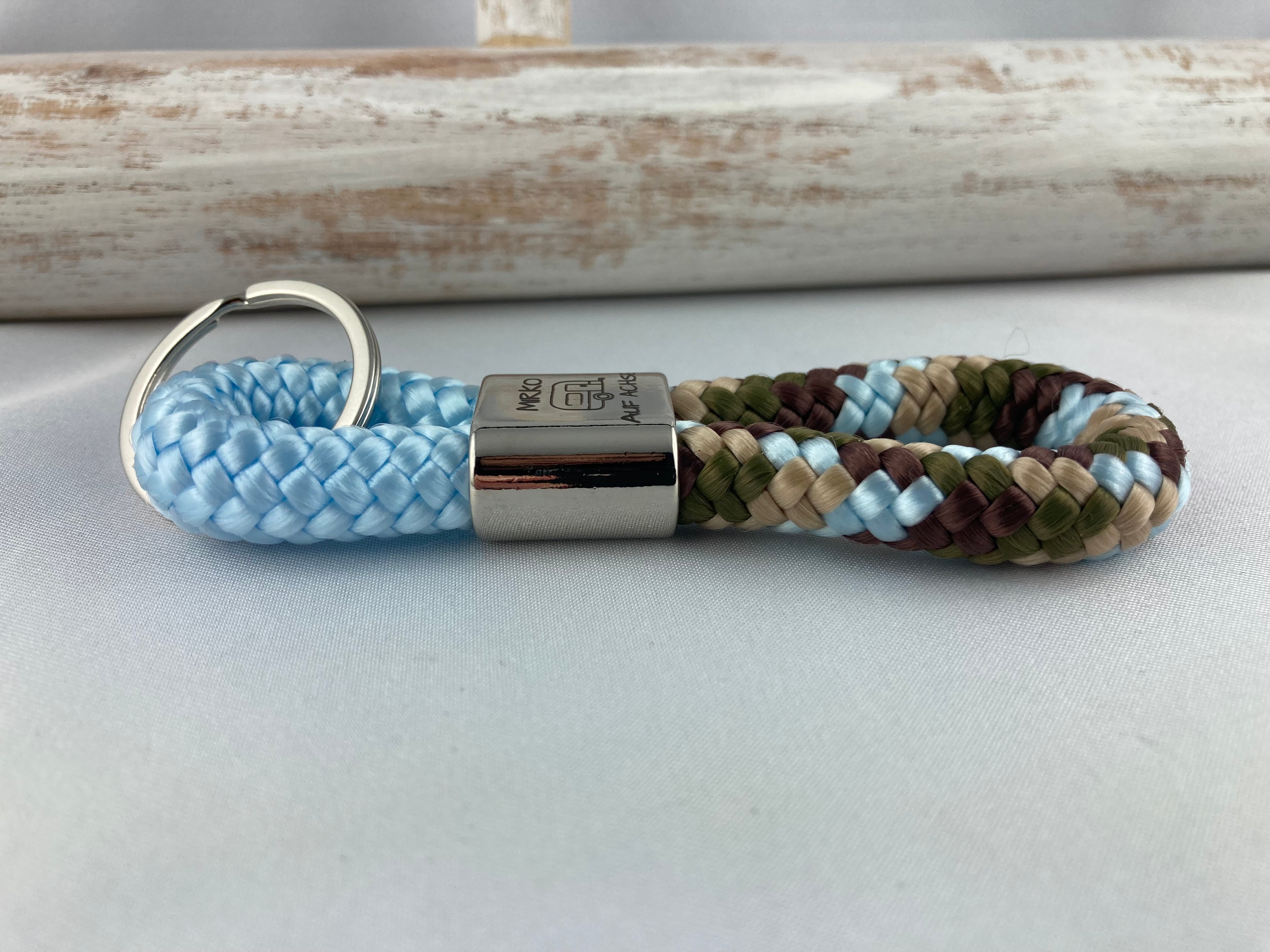 Personalisierter Wohnwagen-Schlüsselanhänger aus Segelseil - mit Namen graviert